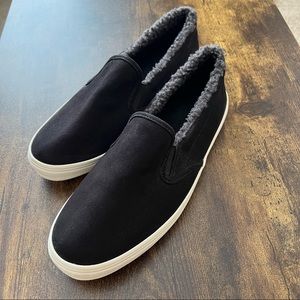 Old Navy Sherpa Lined Canvas Slip On Shoes